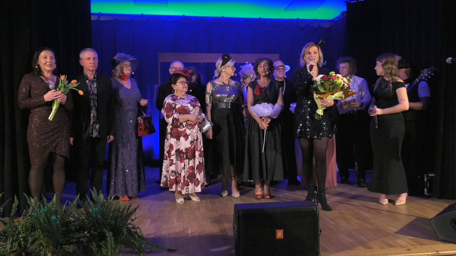 Finał sztuki "Jeszcze w zielone gramy" Teatru Vesny