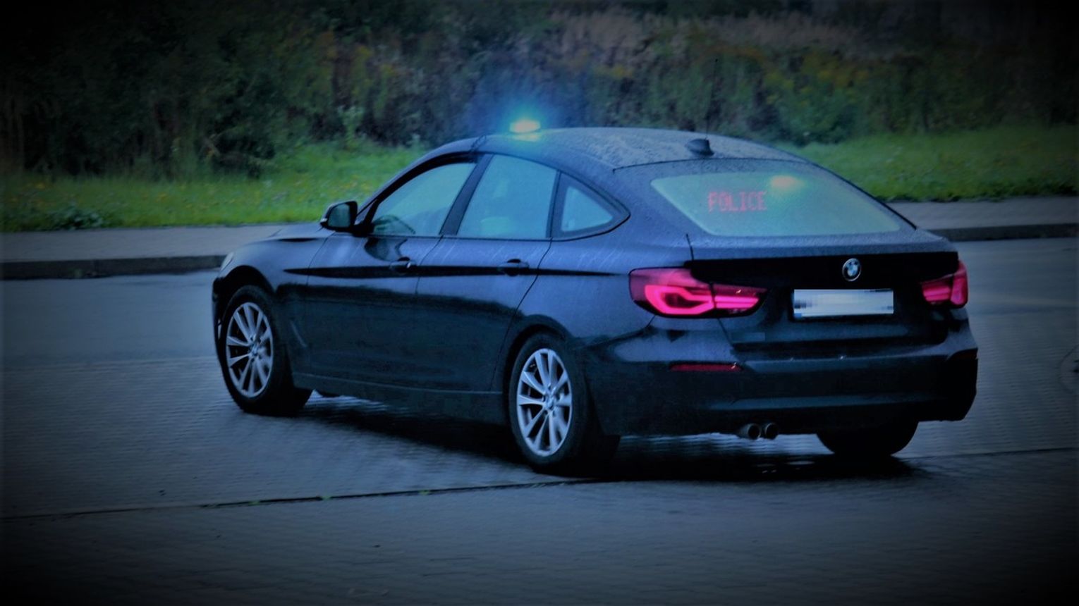 Kierowca dostawczaka usiłował wręczyć „łapówkę” policjantom z oświęcimskiej grupy Speed