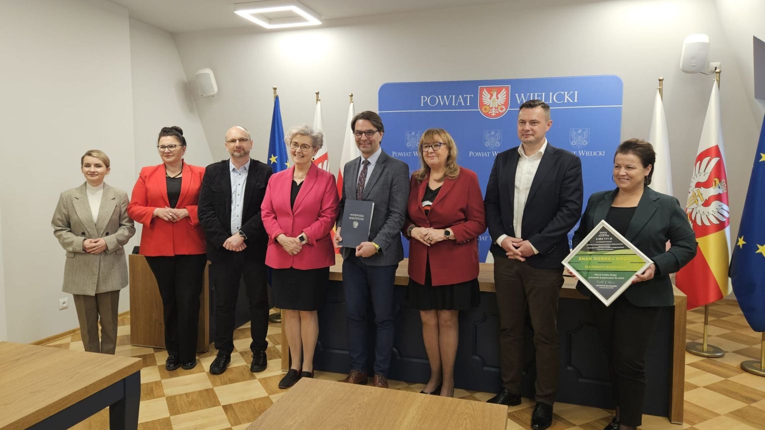 Niemal 3,7 mln zł z Rządowego Funduszu Rozwoju Dróg dla powiatów wielickiego i brzeskiego oraz gminy Gdów