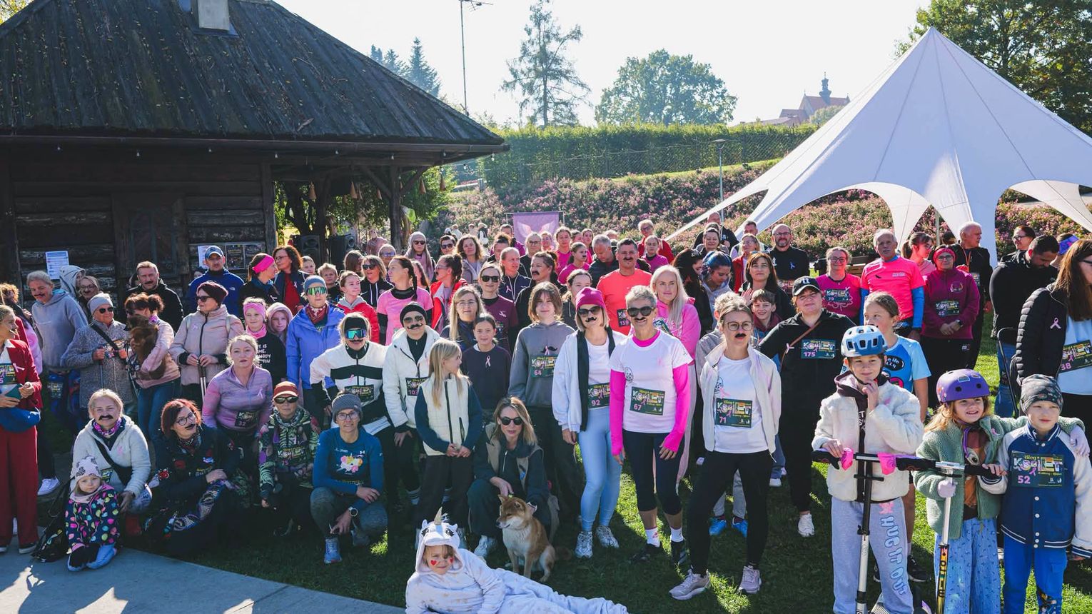 Około 150 uczestników na starcie VII Biegu Kobiet w Niepołomicach. Sport, integracja i mnóstwo atrakcji