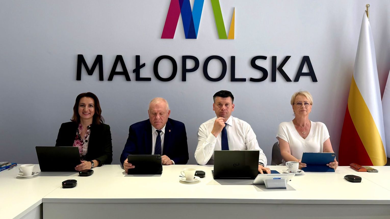 Parkingi P&R, zbiorniki na deszczówkę i nowe trasy rowerowe. Zarząd Województwa zatwierdził dofinansowanie
