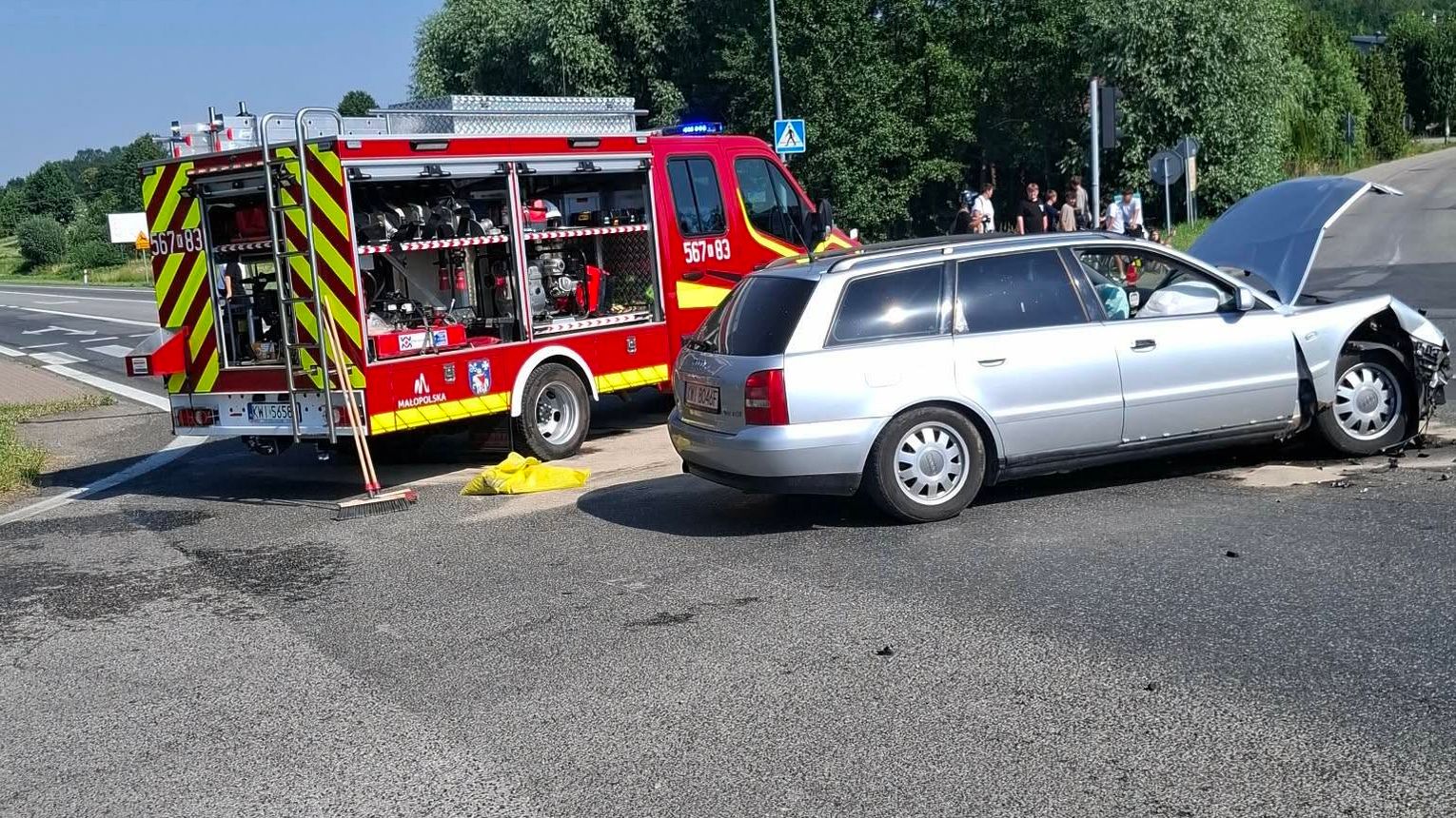 Pijany kierowca z zakazami doprowadził do zderzenia na DK94 w Bodzanowie. Był też poszukiwany!