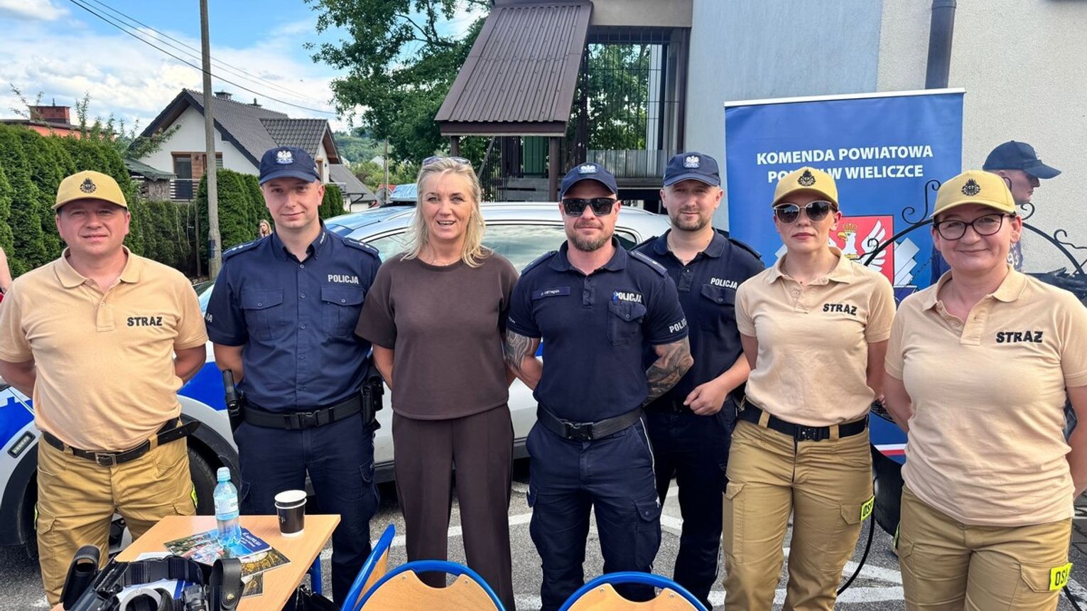Policjanci z Wieliczki rozmawiali z dziećmi o bezpieczeństwie podczas wakacji