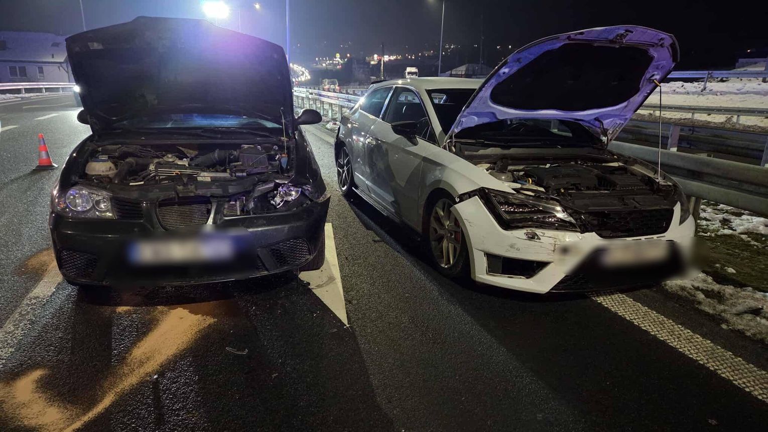 Poszkodowane trzy osoby w zderzeniu czterech samochodów na "Zakopiance"