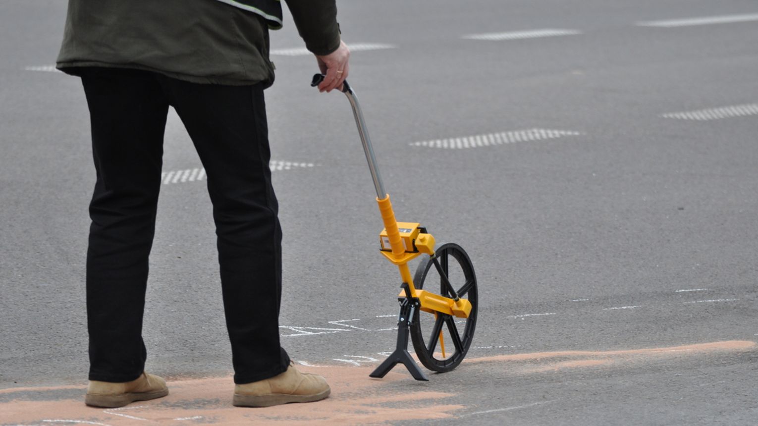 Poważny wypadek w Szczawie. Rowerzystę zabrał śmigłowiec LPR