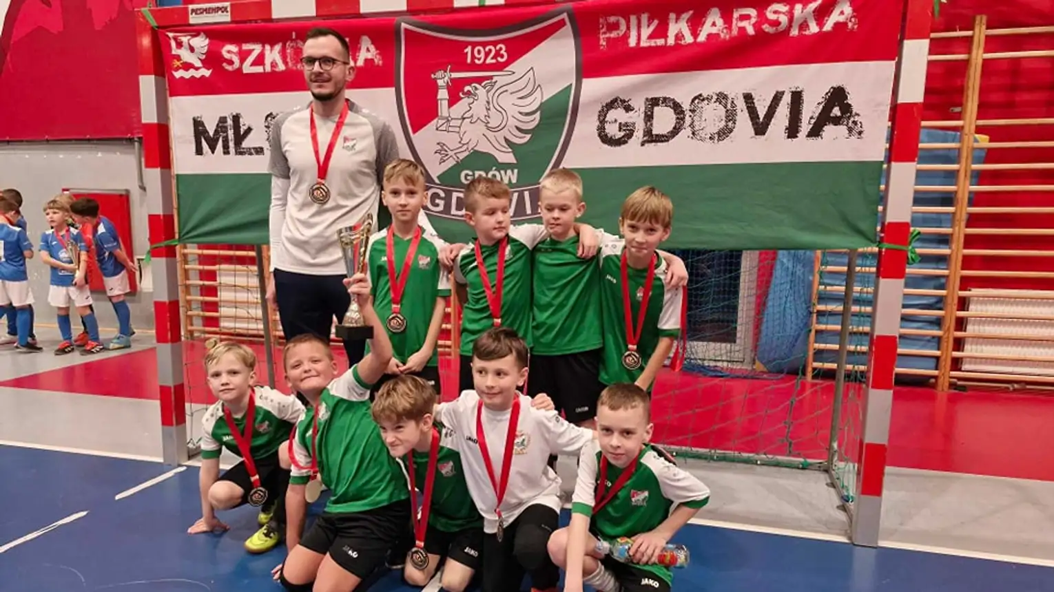 Sportowa rywalizacja uczniów i zawodników klubów sportowych