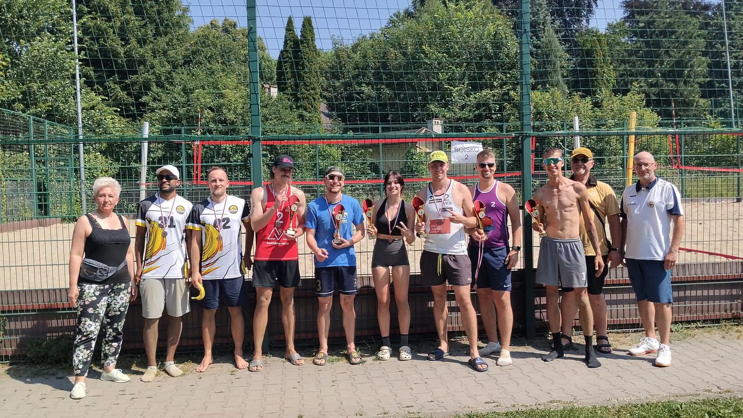 Sportowe emocje na piasku. Turniej Siatkówki Plażowej w Wieliczce za nami