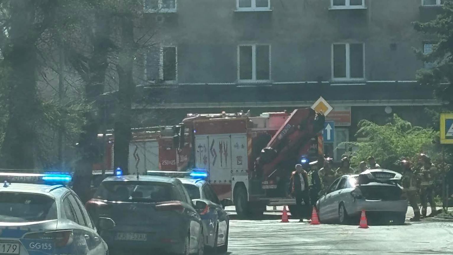 Szaleńczy rajd po Nowej Hucie. Samochód stanął w płomieniach, kierowca zatrzymany