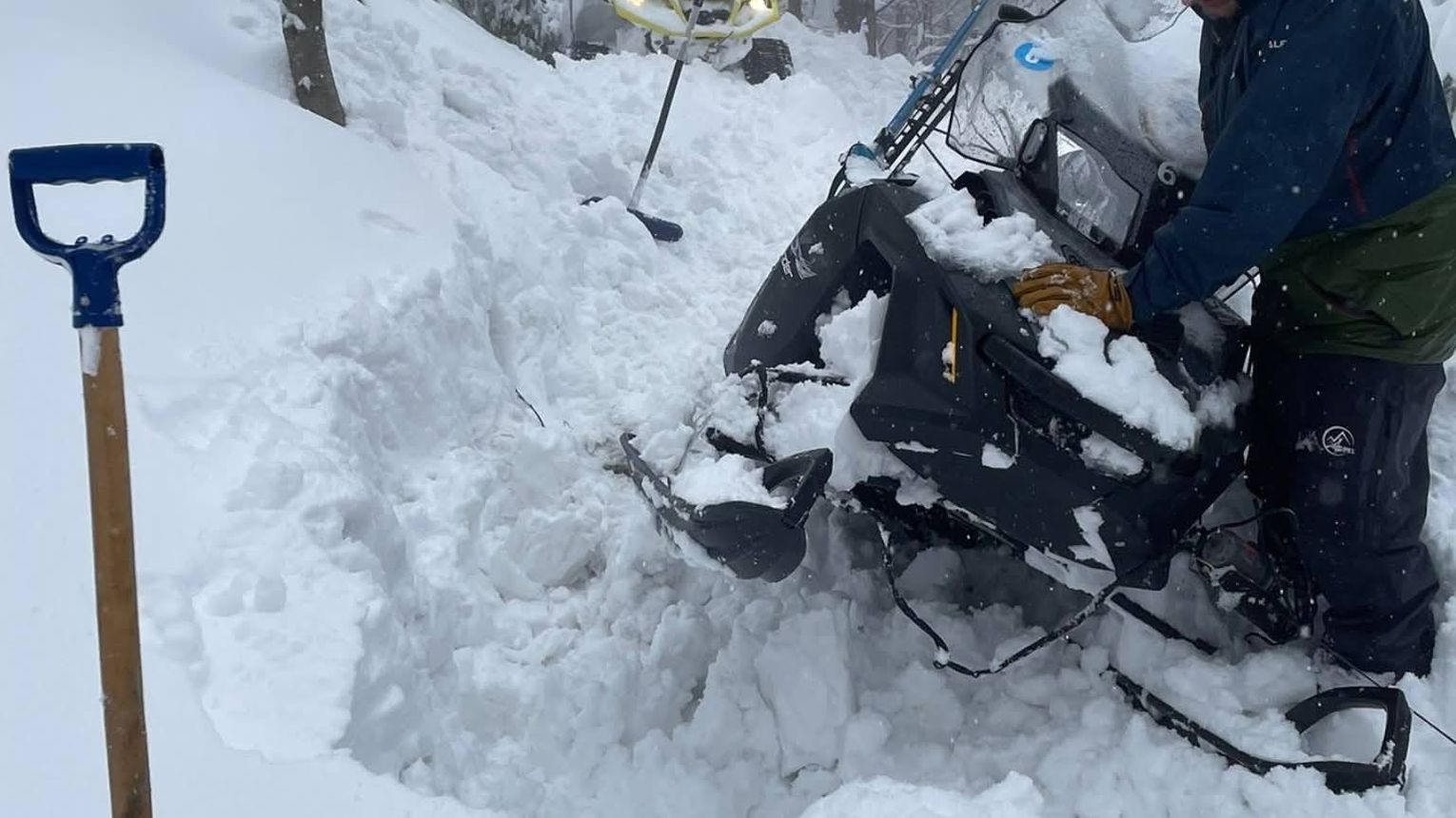 Trudne warunki na Babiej Górze. GOPR apeluje o rozwagę. Szlaki w Tatrach zamknięte