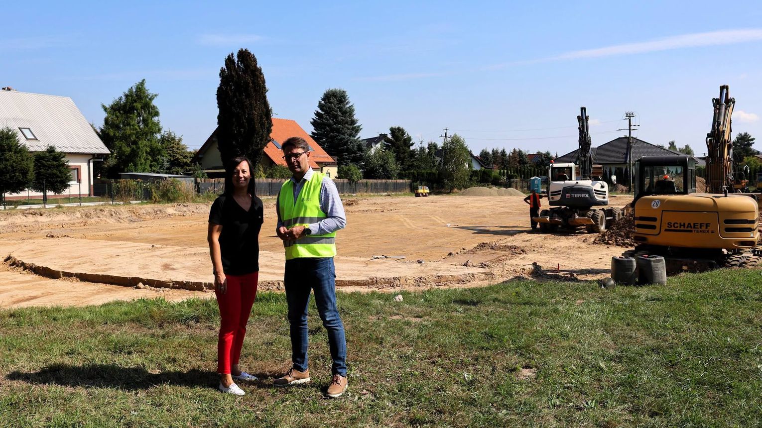 W Gdowie powstaje nowe boisko wielofunkcyjne. Prace są coraz bardziej zaawansowane