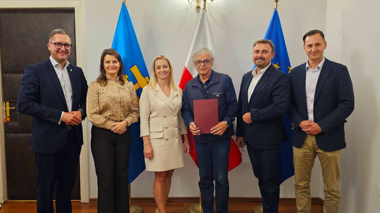 Wieliczka. Dach hali przy Szkole Podstawowej nr 3 przejdzie kompleksową modernizację. Umowa podpisana