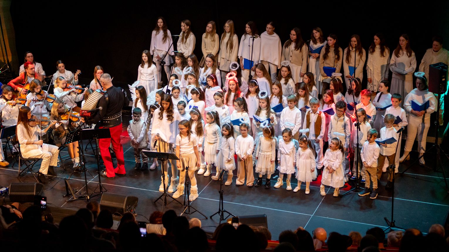 Wieliczka. Koncert Kolęd Zespołu "Prowadź Mnie"
