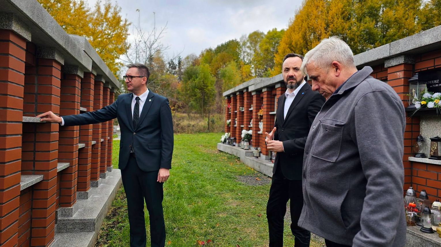 Zakończono rozbudowę Cmentarza Komunalnego w Wieliczce. Powstał kolejny segment kolumbarium
