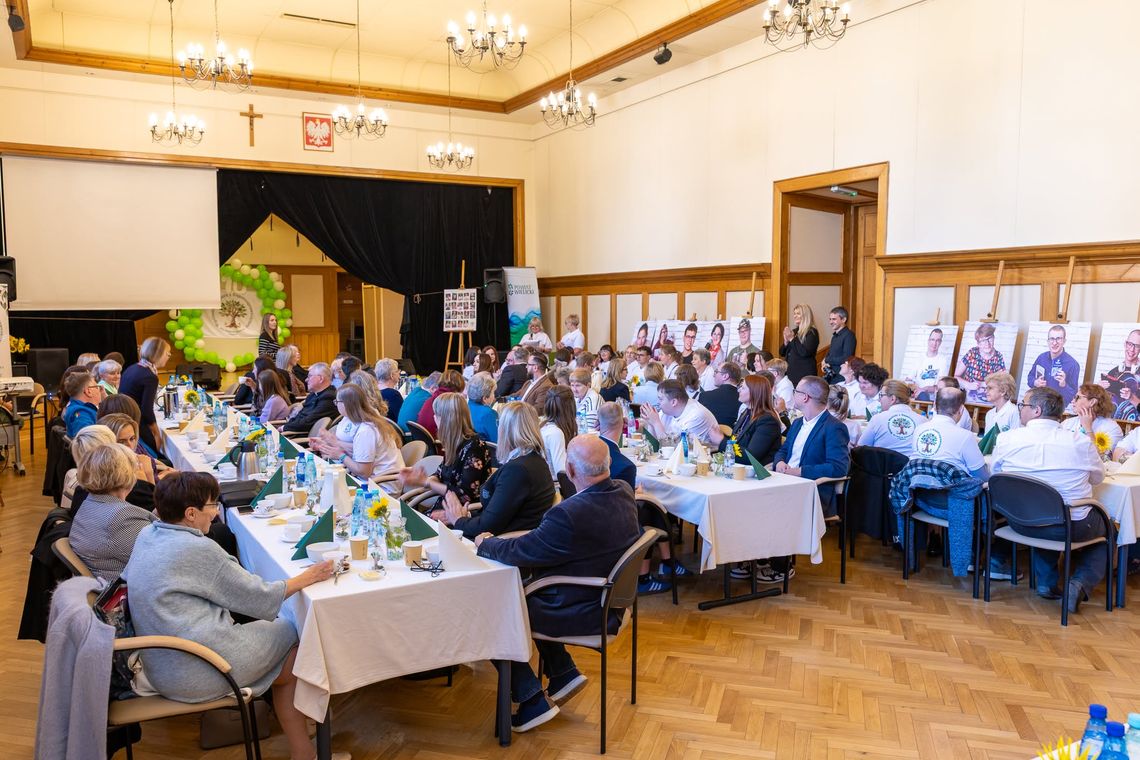 10 lat Wspólnoty Młodzieży z Niepełnosprawnościami w Wieliczce. Wyjątkowy jubileusz z udziałem samorządowców i parlamentarzystki 10 lat Wspólnoty Młodzieży z Niepełnosprawnościami w Wieliczce. Wyjątkowy jubileusz z udziałem samorządowców i parlamentarzystki