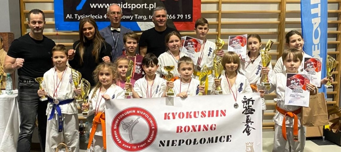 12 medali dla zawodników Kyokushin-Boxing Niepołomice