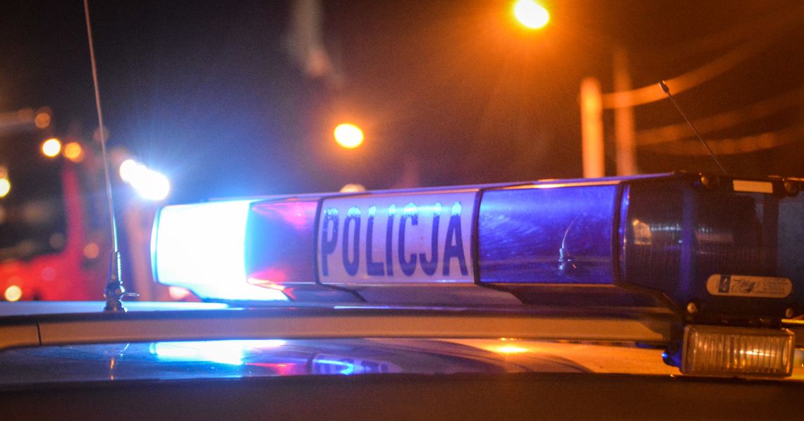 16-latek zabrał dziadkowi BMW i pojechał z kolegami w miasto. Policyjny pościg w Limanowej 16-latek zabrał dziadkowi BMW i pojechał z kolegami w miasto. Policyjny pościg w Limanowej