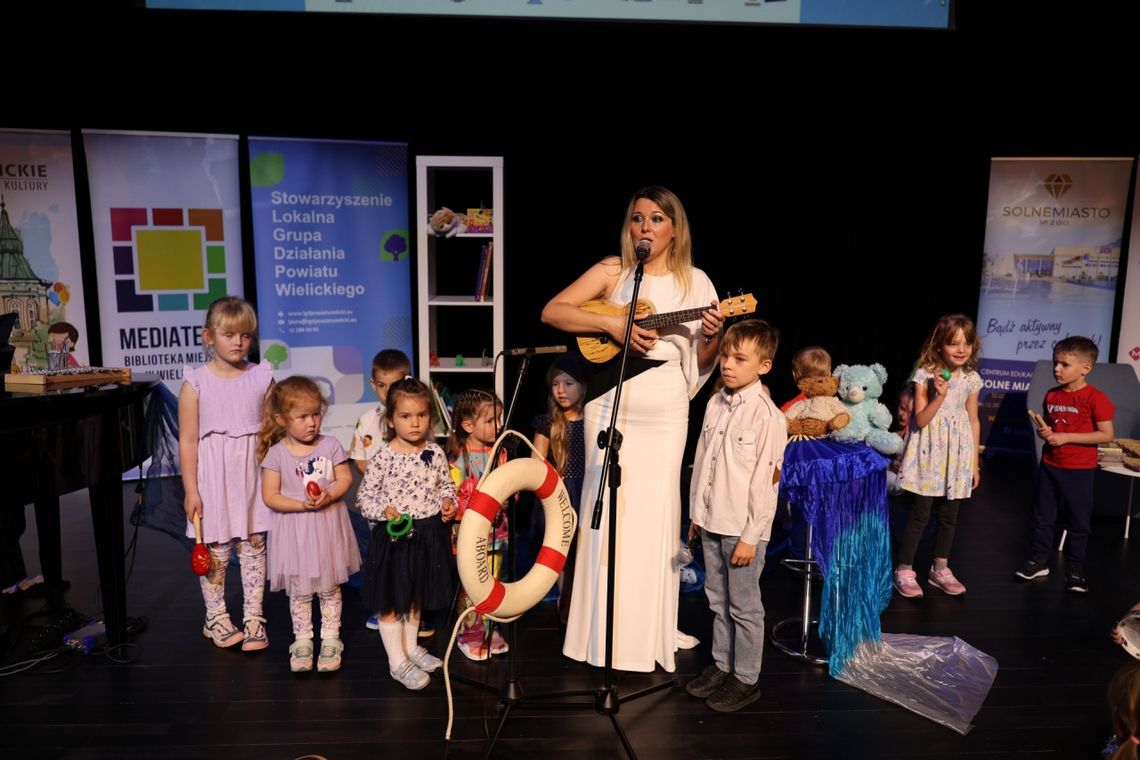 „80 lat z książką, 80 lat z biblioteką”