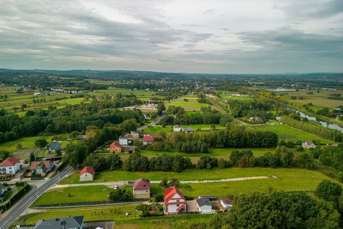 Bezpieczniej na DK44 w Jaśkowicach. Powstaną nowe chodniki i oświetlone przejścia dla pieszych Bezpieczniej na DK44 w Jaśkowicach. Powstaną nowe chodniki i oświetlone przejścia dla pieszych