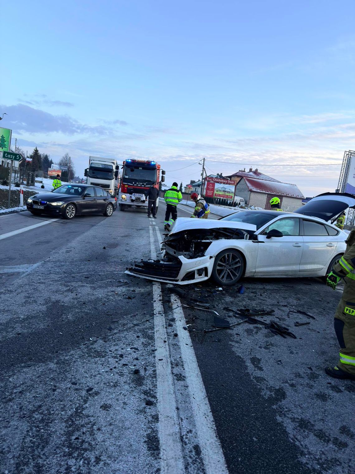 Dwie osoby zostały poszkodowane na DK94 pod Krakowem. Lądował śmigłowiec LPR