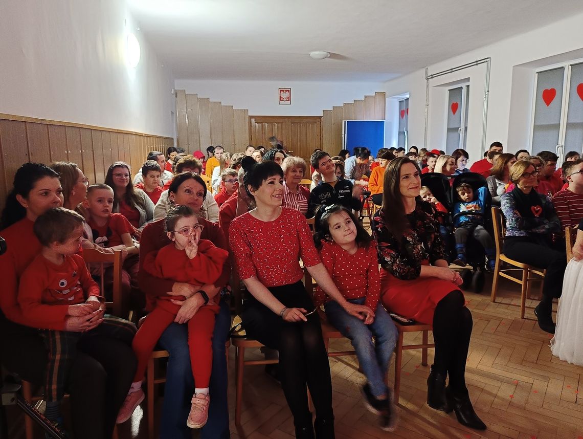 Dzieci ze SOSW w Bochni oczarowały występem z okazji walentynek