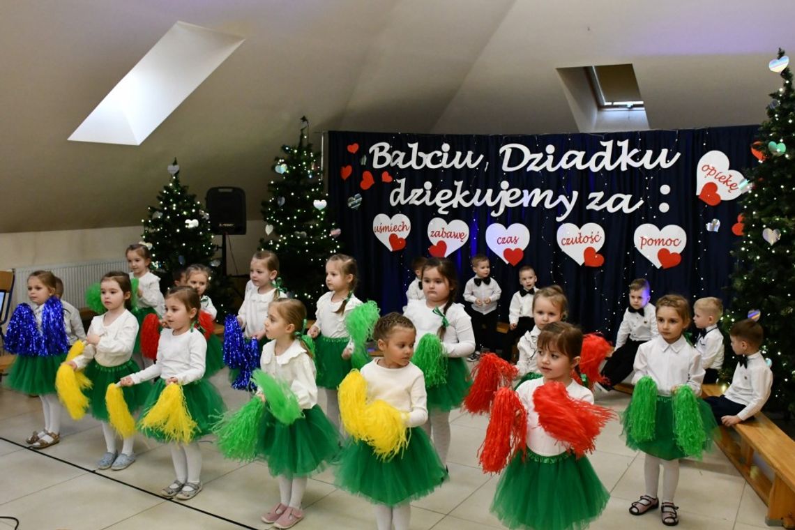 Gdowskie przedszkolaki z życzeniami dla Babć i Dziadków