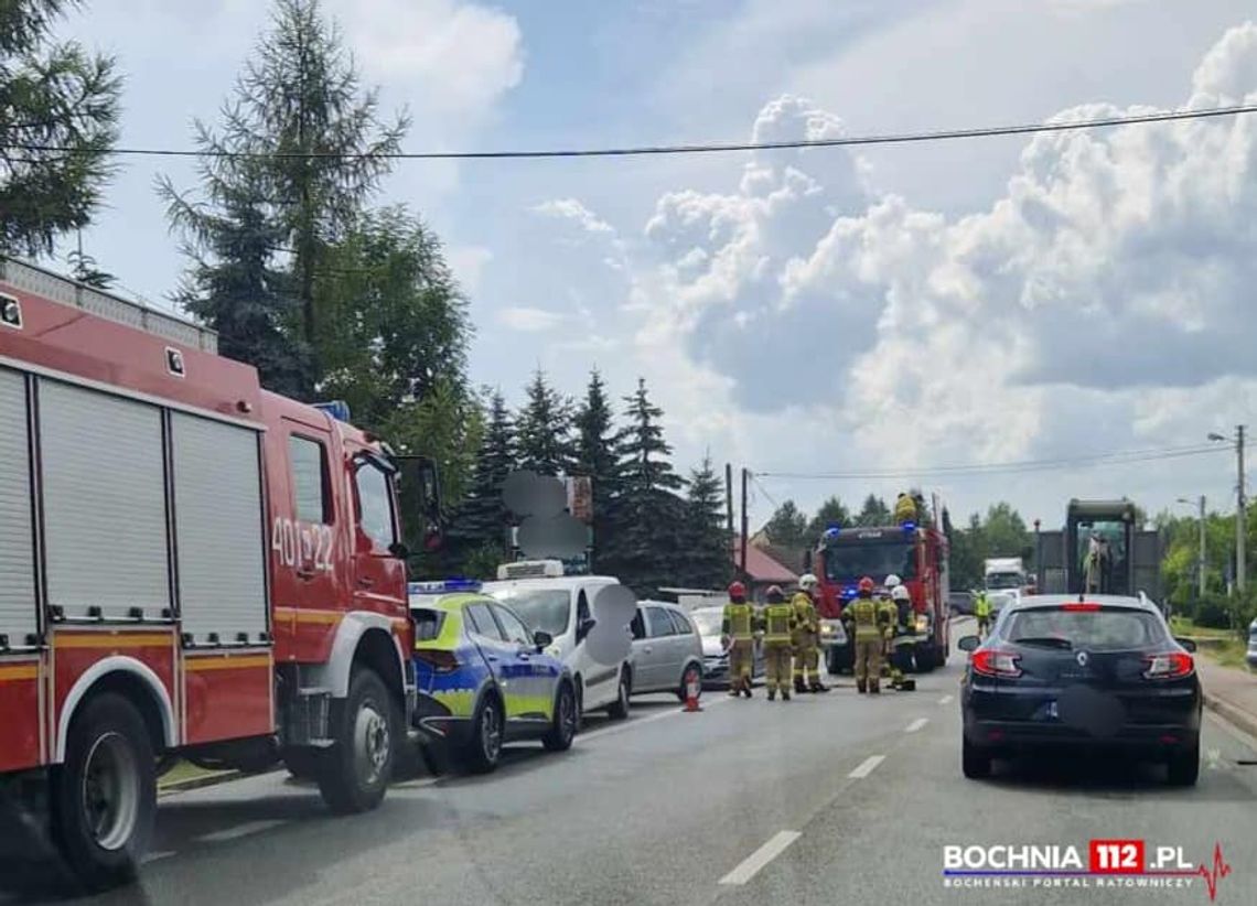 Karambol w Łapczycy. Zderzyły się trzy samochody