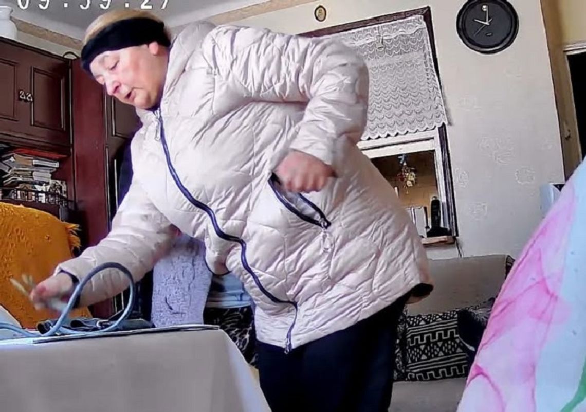 Kobieta podszyła się pod sąsiadkę i wyłudziła pieniądze. Teraz szuka ją myślenicka policja Kobieta podszyła się pod sąsiadkę i wyłudziła pieniądze. Teraz szuka ją myślenicka policja