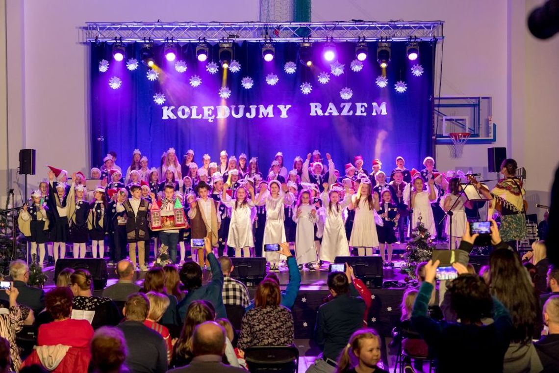 Koncert kolęd w nowej hali sportowej w Mietniowie