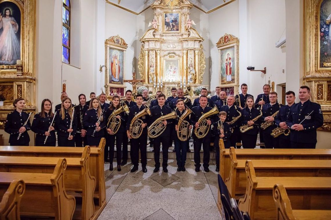 Koncert zaduszkowy Orkiestry Dętej Hejnał z Byszyc