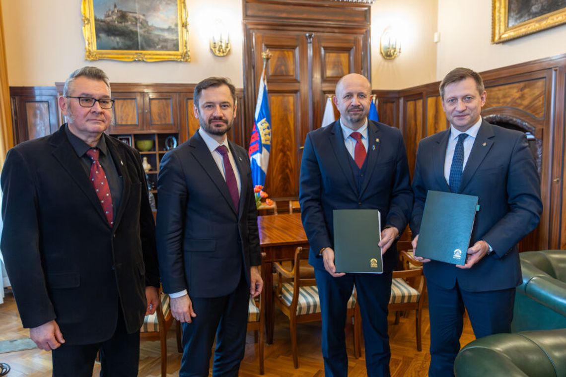 Kraków z unijnym wsparciem. Dziesiątki milionów na sieć wodociągowo-kanalizacyjną Kraków z unijnym wsparciem. Dziesiątki milionów na sieć wodociągowo-kanalizacyjną