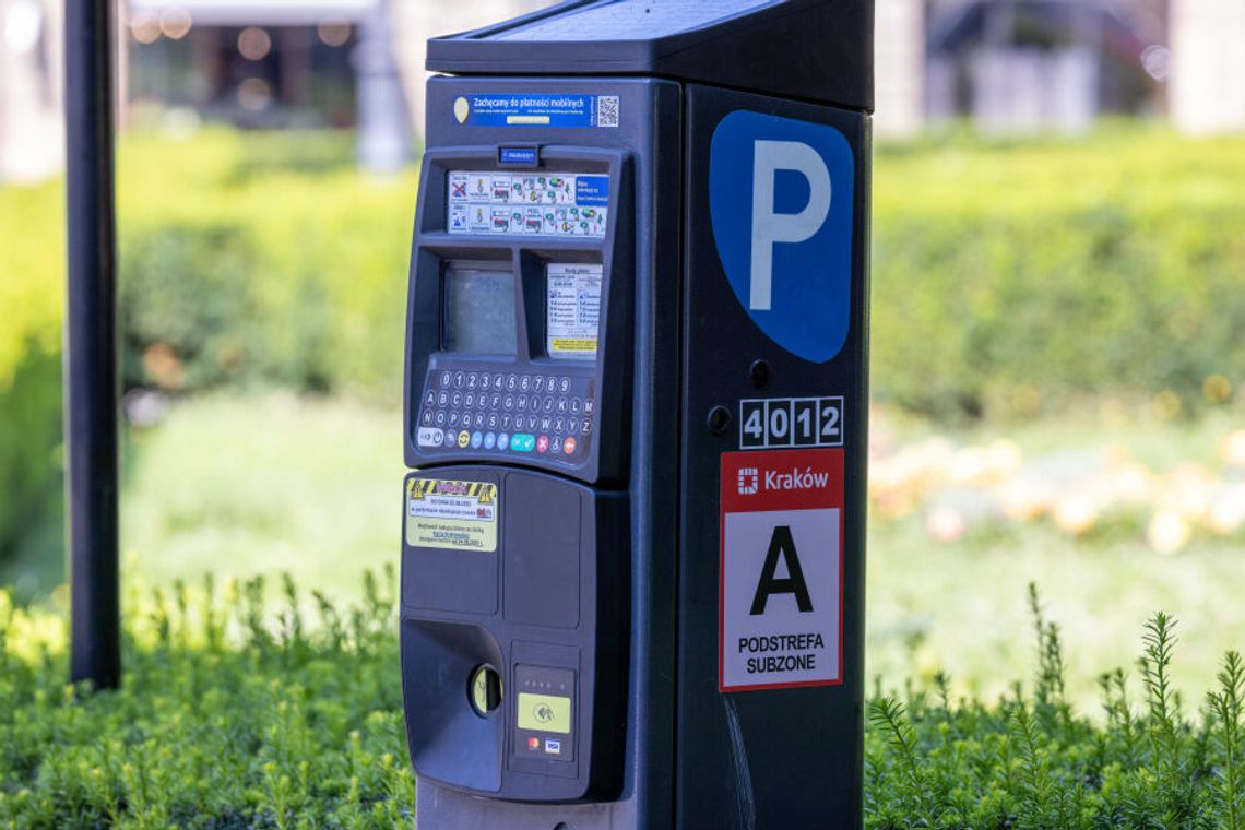 Kraków. Zmiany w Obszarze Płatnego Parkowania. Mieszkańcy nie płacą za postój w niedziele