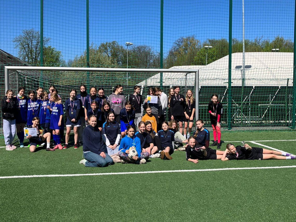 Młode piłkarki rywalizowały w Wieliczce. Emocjonujące Igrzyska Dzieci na Orliku