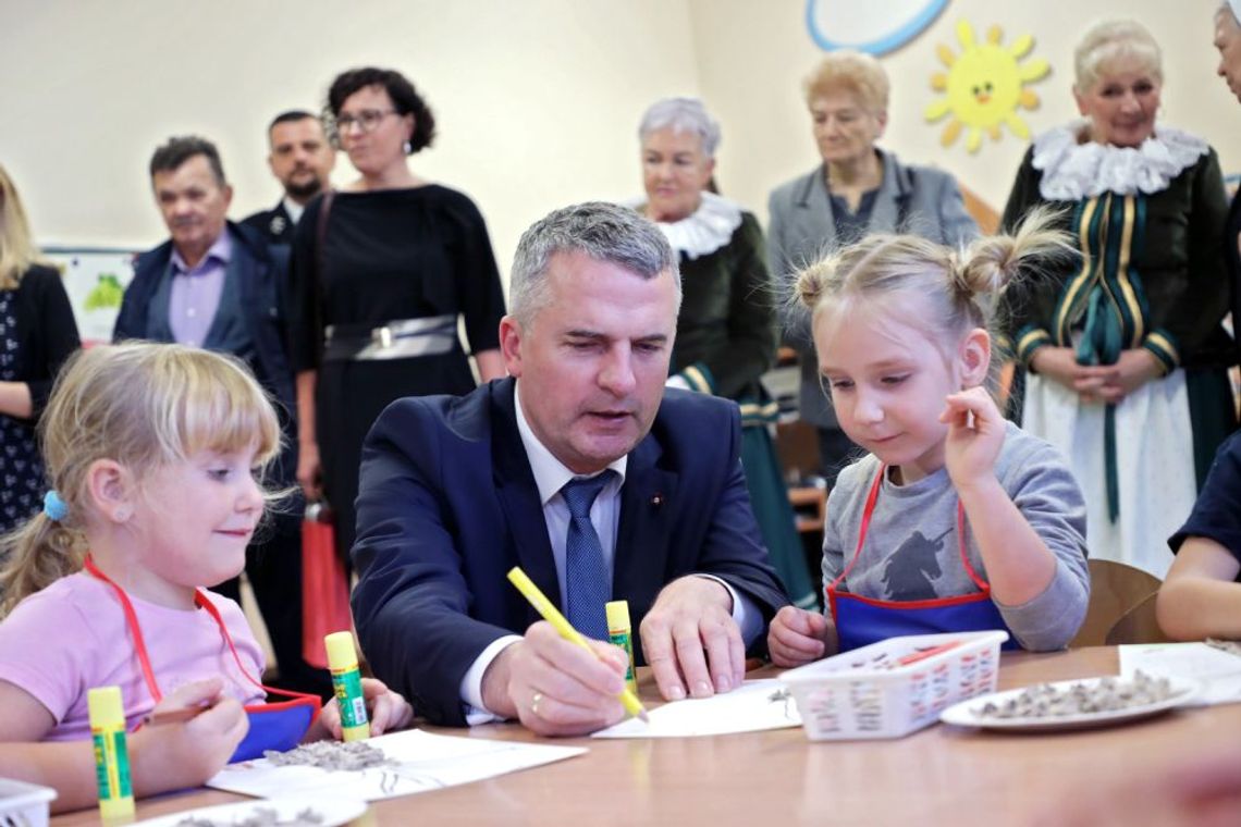 Nadanie imienia Jana Latuska przedszkolu w Mietniowie