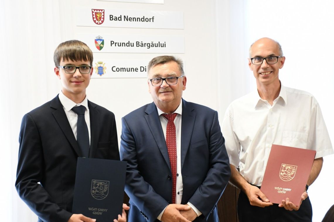 Nagrody dla najlepszych uczniów w roku 2024/2025 wręczone!