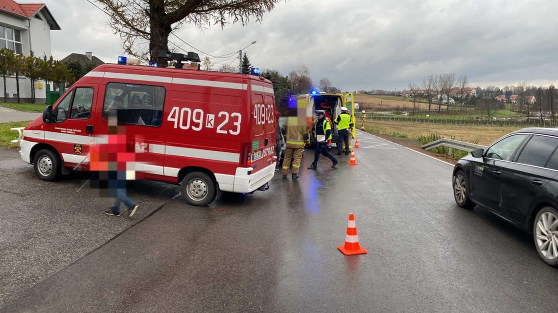 Nastolatek potrącony na przejściu w Nowym Wiśniczu, trafił do szpitala