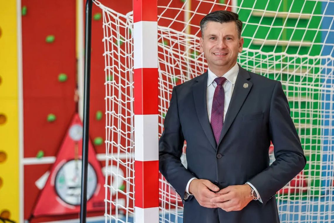 Nawet 7200 zł dla uczniów z Małopolski! Zostały tylko trzy dni na złożenie wniosków. Marszałek Łukasz Smółka apeluje do rodziców i młodzieży Nawet 7200 zł dla uczniów z Małopolski! Zostały tylko trzy dni na złożenie wniosków. Marszałek Łukasz Smółka apeluje do rodziców i młodzieży