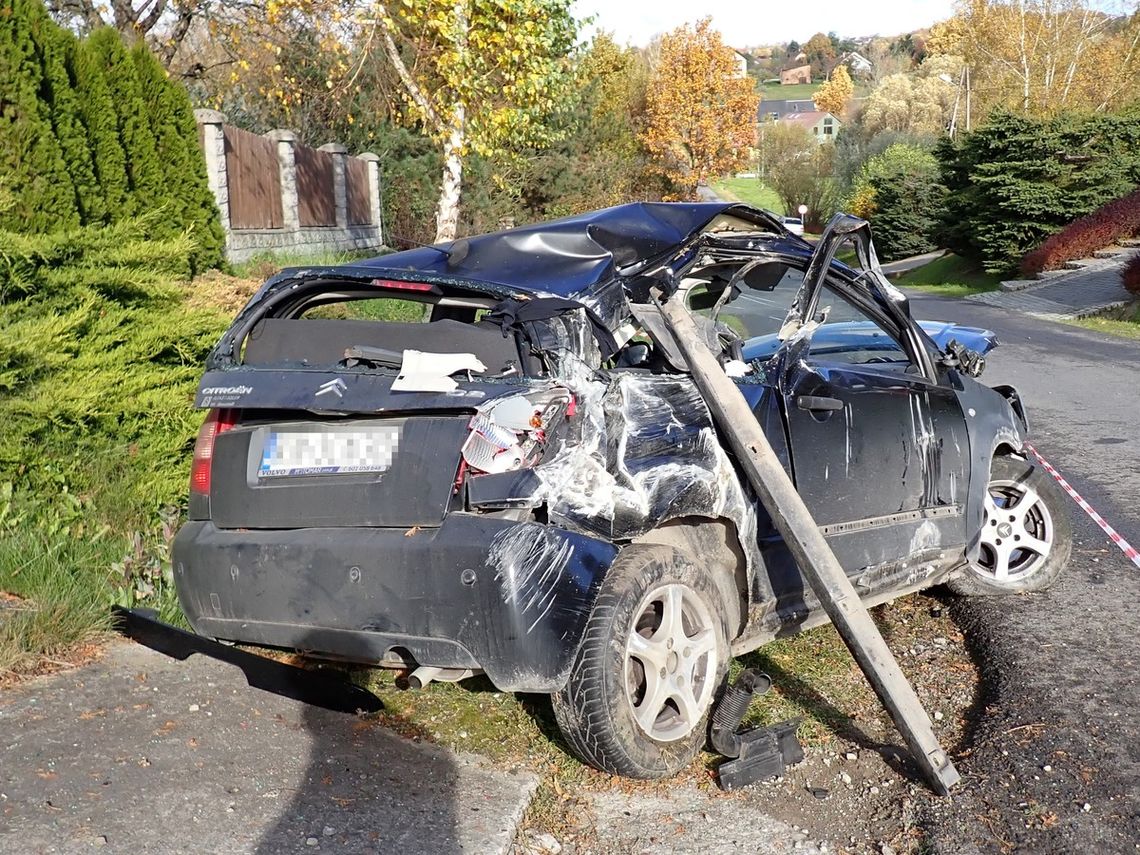 Nietrzeźwy 25-latek spowodował wypadek i uciekł z miejsca zdarzenia. Poszkodowana nastolatka trafiła do szpitala