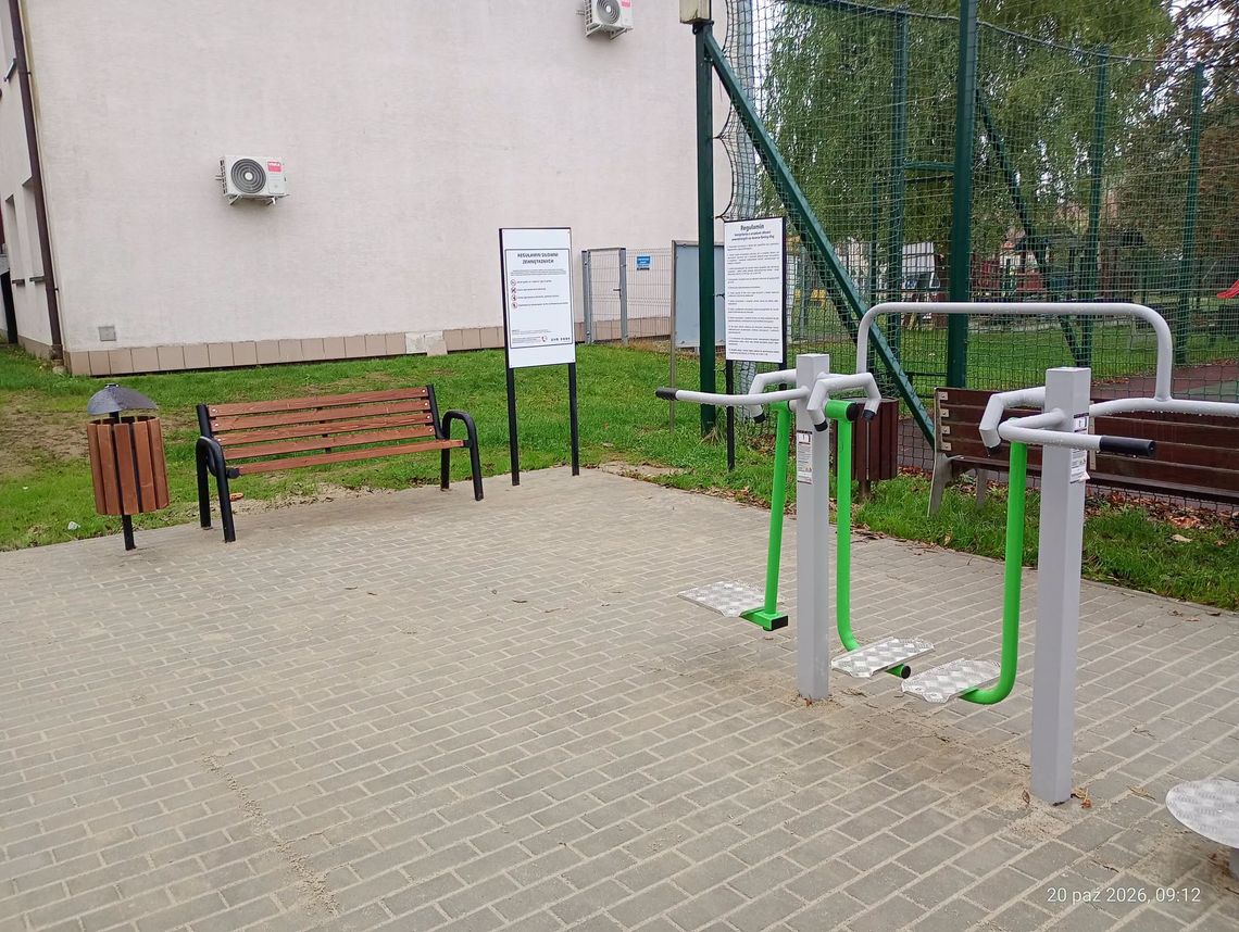 Nowa siłownia plenerowa w Targowisku już gotowa. Skorzystają z niej dzieci i dorośli Nowa siłownia plenerowa w Targowisku już gotowa. Skorzystają z niej dzieci i dorośli