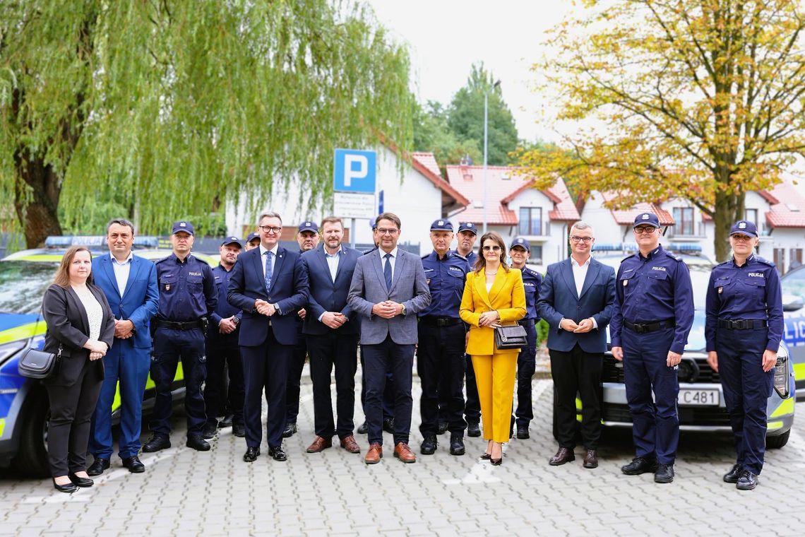 Nowe radiowozy dla wielickiej policji Nowe radiowozy dla wielickiej policji