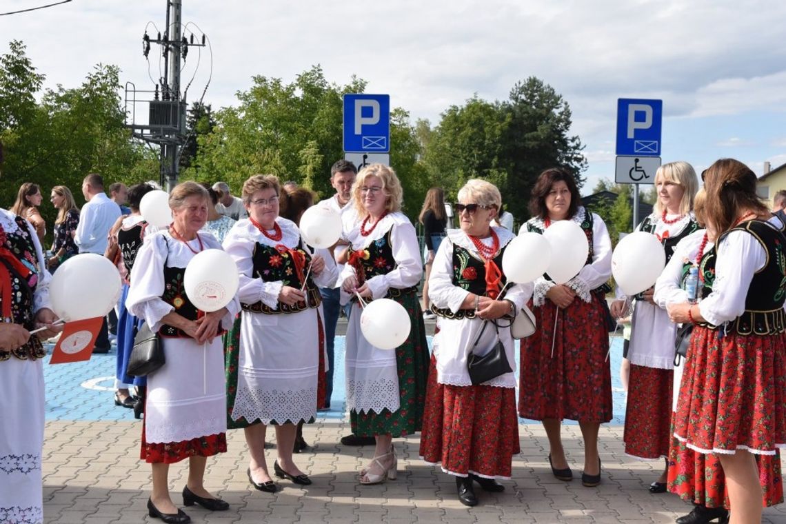 Nowe stroje dla Stowarzyszenia Gospodyń Wiejskich Gminy Gdów