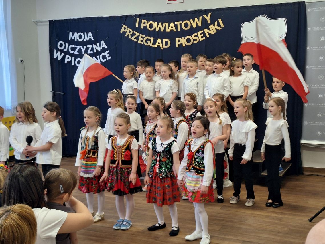Nowy Wiśnicz rozbrzmiał patriotyczną piosenką