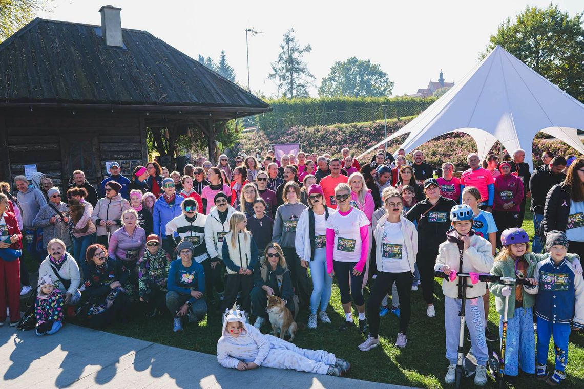 Około 150 uczestników na starcie VII Biegu Kobiet w Niepołomicach. Sport, integracja i mnóstwo atrakcji