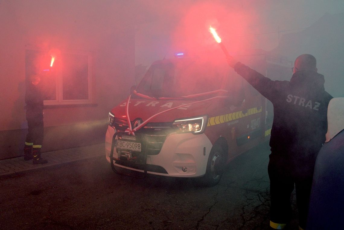 OSP Kolanów z nowym samochodem ratowniczo-gaśniczym