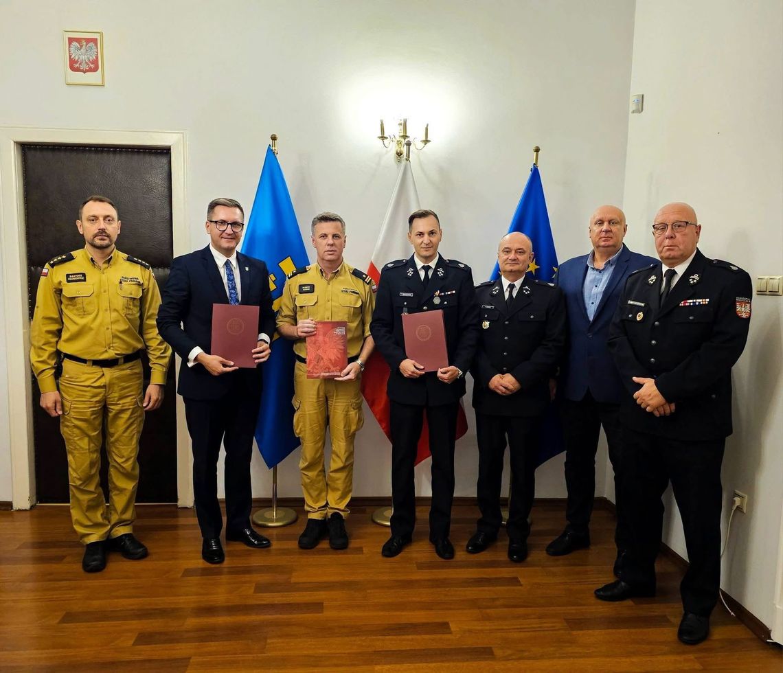 OSP Wieliczka pozostaje w Krajowym Systemie Ratowniczo-Gaśniczym na kolejne 5 lat OSP Wieliczka pozostaje w Krajowym Systemie Ratowniczo-Gaśniczym na kolejne 5 lat