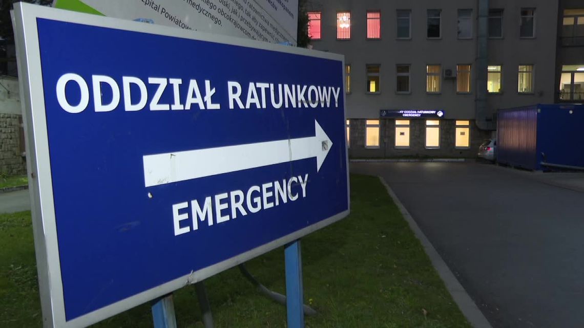 "Pacjent wypuszczony do domu po zetknięciu z niedźwiedziem może mówić tylko o szczęściu". Turysta próbował zrobić sobie selfie z misiem w Tatrach