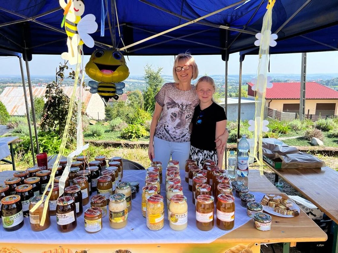 Parafiada i Miodobranie w Biskupicach