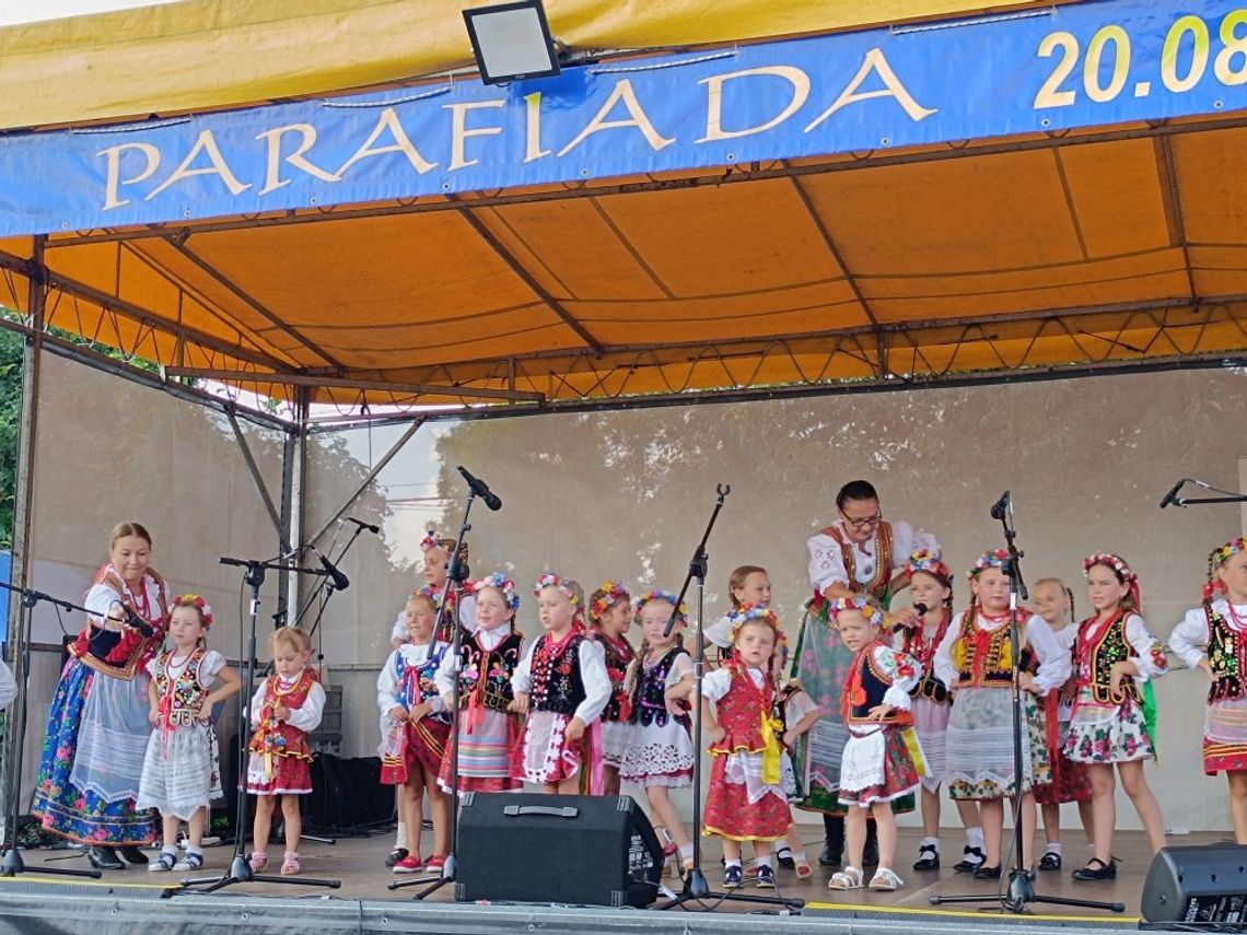 Piękna pogoda i moc atrakcji na Parafiadzie w Niegowici