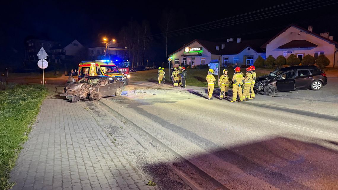 Pijany kierowca doprowadził do wypadku w Szynwałdzie. Są poszkodowani