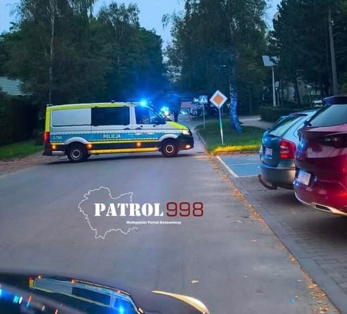 PILNE: DRAMAT W BUKOWNIE. 52-latek zatrzymany po postrzeleniu dwóch mężczyzn PILNE: DRAMAT W BUKOWNIE. 52-latek zatrzymany po postrzeleniu dwóch mężczyzn