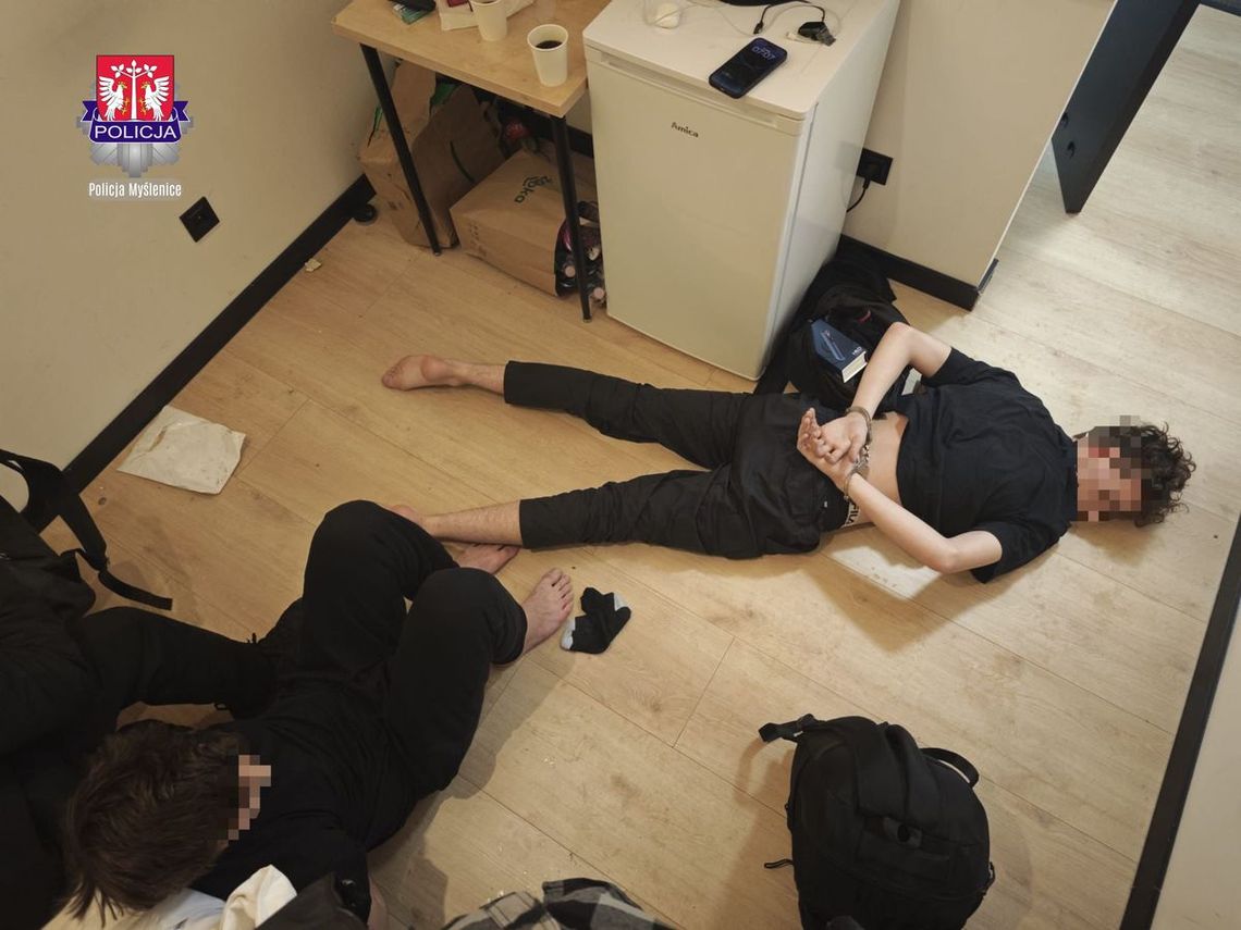 „Po nitce do kłębka” – myśleniccy policjanci współnie z kryminalnymi z KWP w Krakowie zatrzymali grupę oszustów